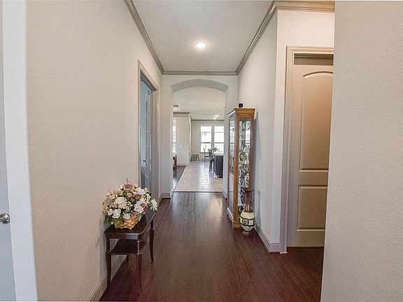 2nd image of 242 Arabian Dr