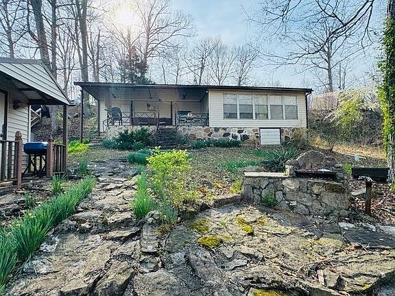2nd image of 294 Browns Hideaway Ln