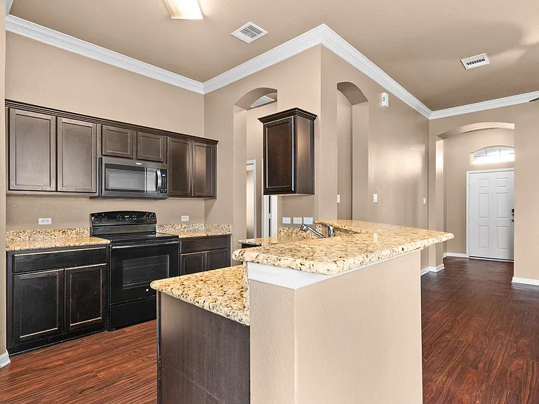 3310 Greyfriar Dr — Photo 7