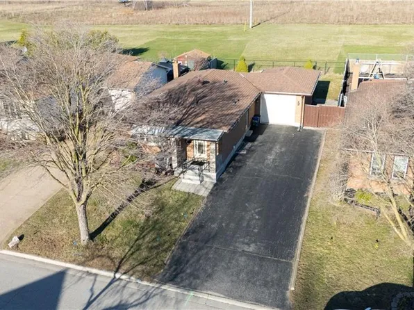 60 Lysanda Ave, London, ON N5Z 4L3