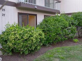 27 Auburn Ct, Red Bank, NJ 07701