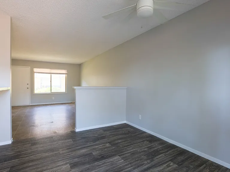 6222 Meadow View Ln — Photo 3