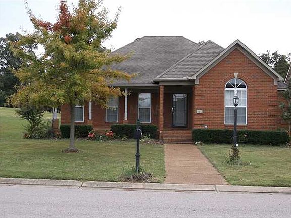 2nd image of 129 Indian Wells Dr
