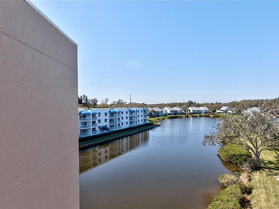 5th image of 6061 River Run Dr #6061