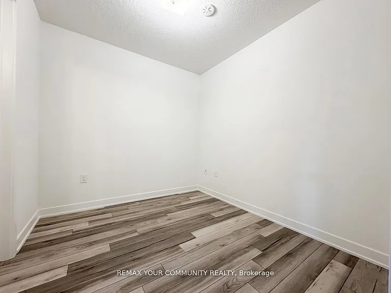 15100 Yonge St #106 — Photo 6