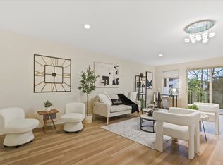 13231 15th Ave NE UNIT A16, Seattle, WA 98125