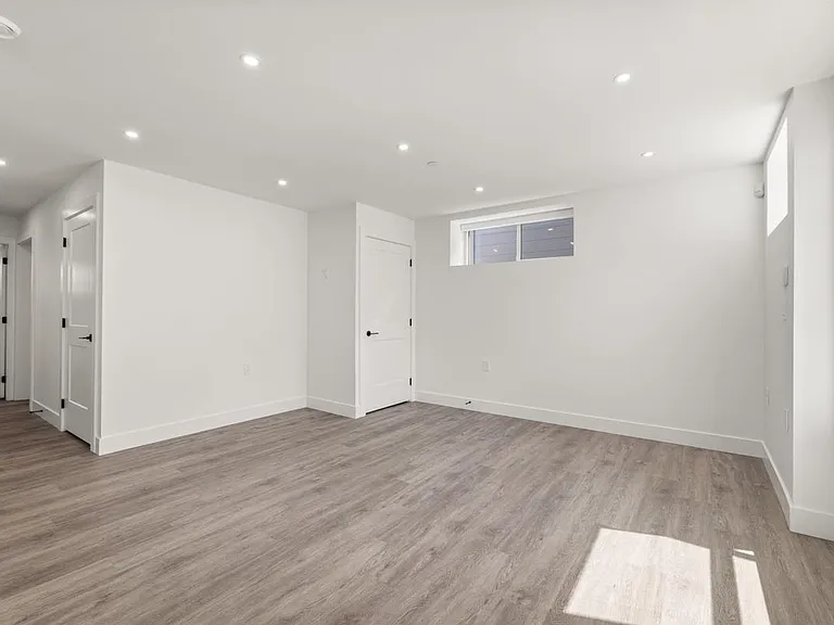 62 E 21st Ave #2 — Photo 6