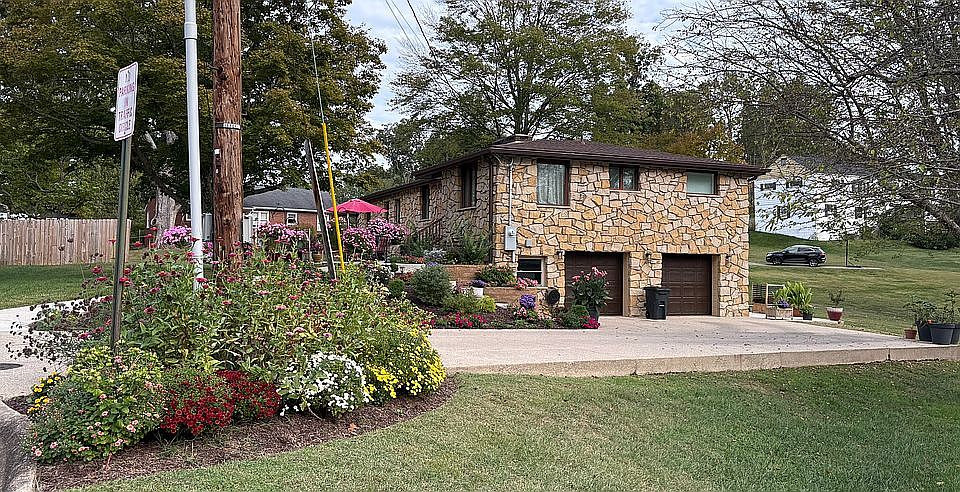 1st image of 855 Sweet Acres Dr