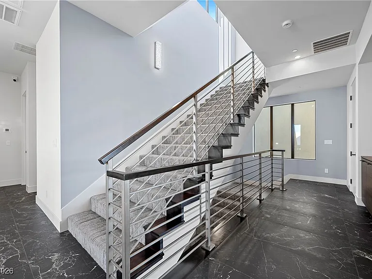 577 Overlook Rim Dr — Photo 36