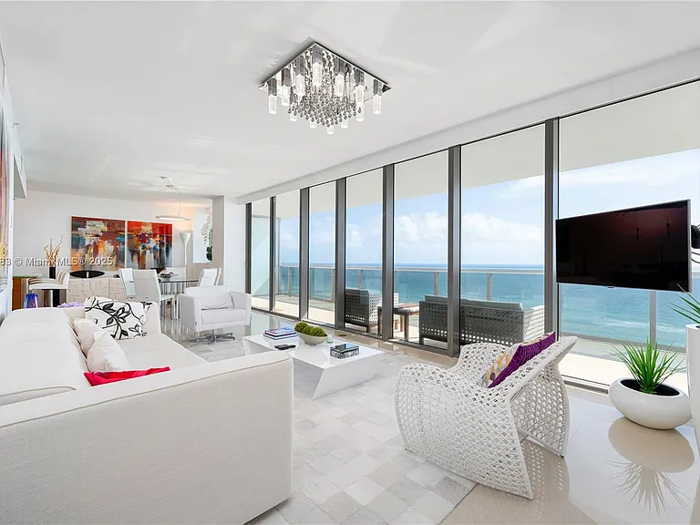 5875 Collins Ave #1202 — Photo 9