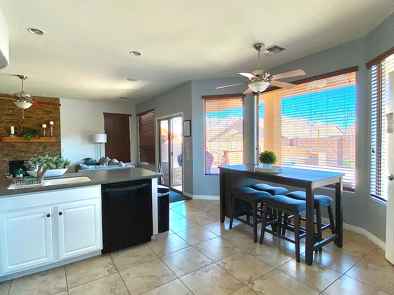 695 W Sonatina Ln — Photo 14
