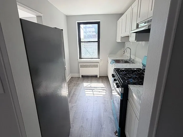 Martin Manor — Photo 15