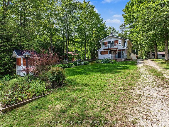 2nd image of 271 Isthmus Bay Rd