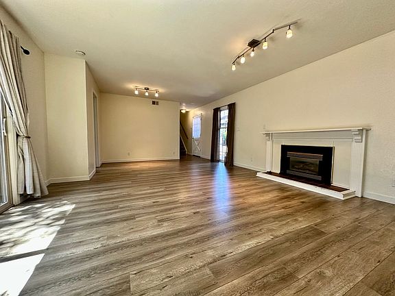 3rd image of 1591 Candelero Dr