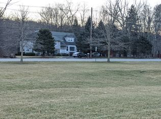 270 W Saddle River Rd, Upper Saddle River, NJ 07458