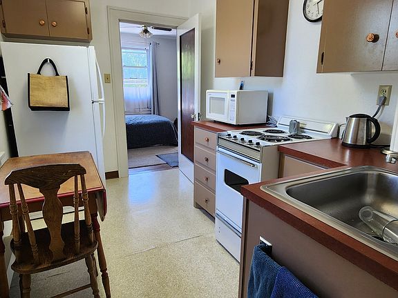 3rd image of 901 E 6th Ave #1