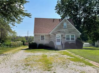 2246 Baker Dr, Decatur, IL 62521