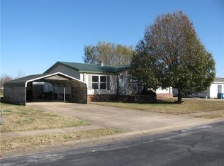 2318 John Montgomery Cir, Pea Ridge, AR 72751