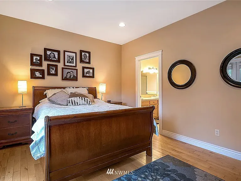 4463 Castlerock Dr — Photo 15