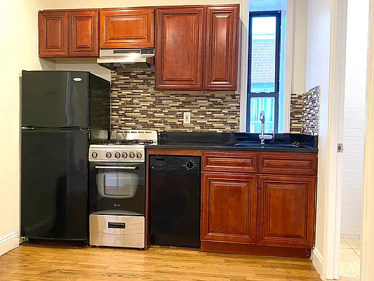 Rented by Corcoran | media 28