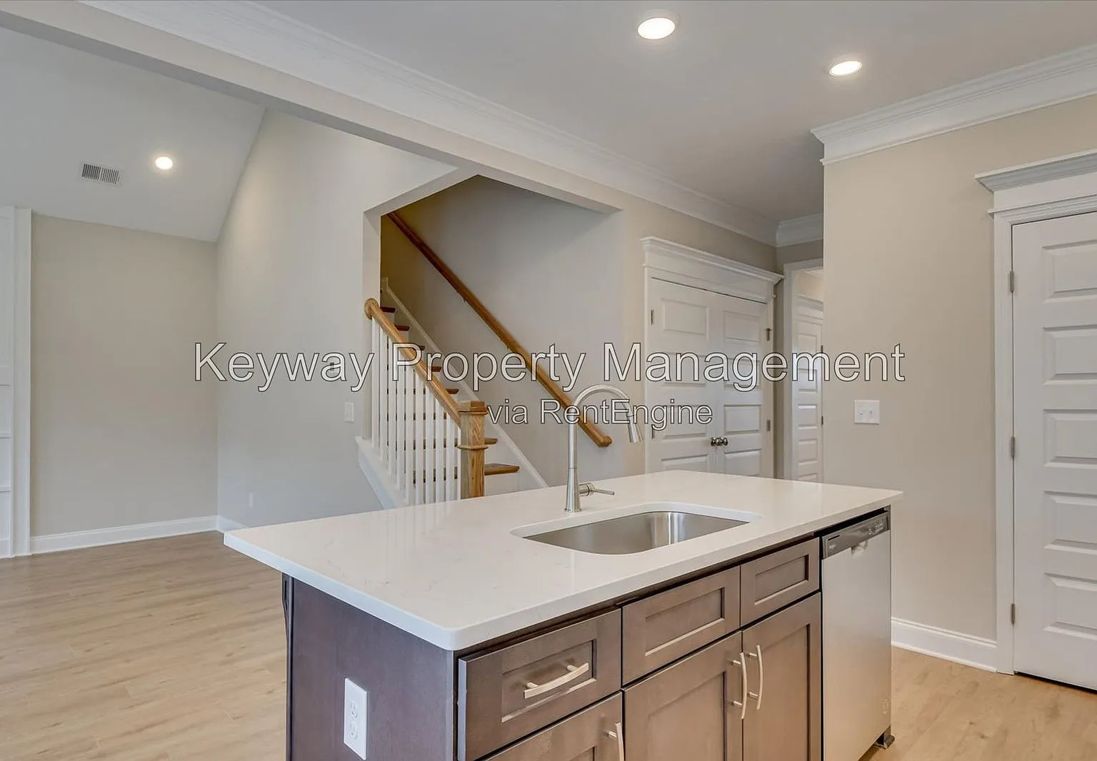3 bed, 2.0 bath, 1635 sqft, $1,855 — Photo 4