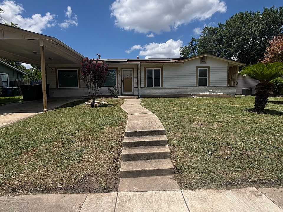 1st image of 451 Pilgrim Dr