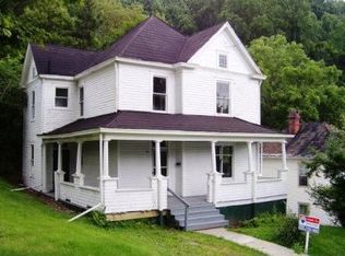 909 Carolina Ave, Bluefield, WV 24701
