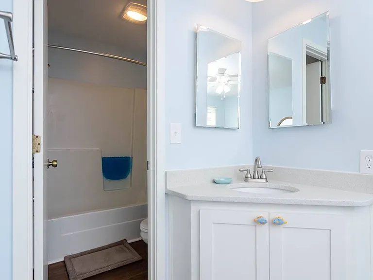 608 Waynick Blvd — Photo 14
