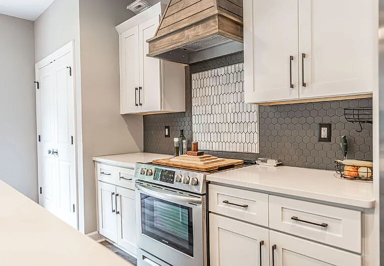 21 Solomon Dr — Photo 6