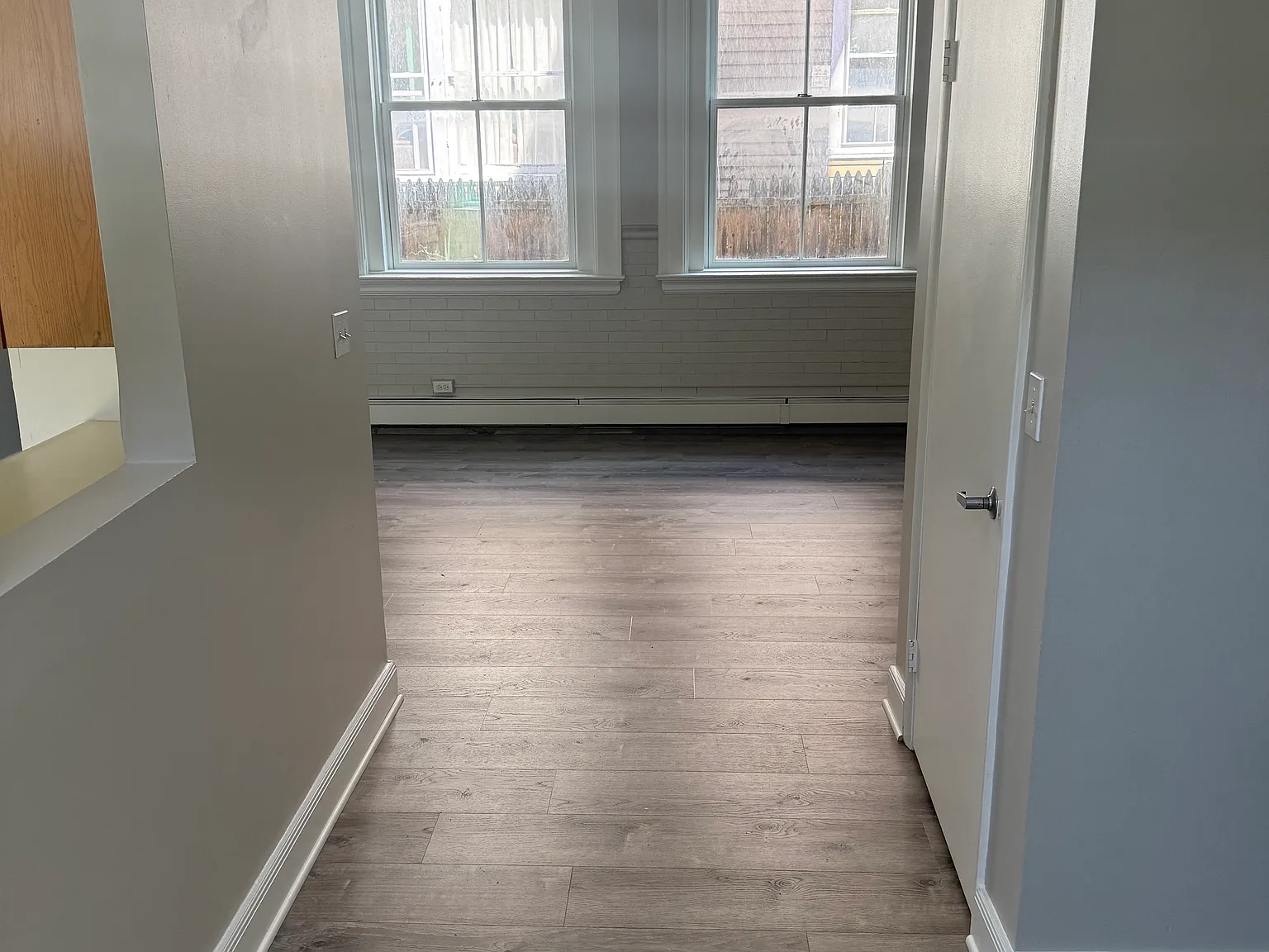 2 bed, 950 sqft, $1,150 — Photo 3
