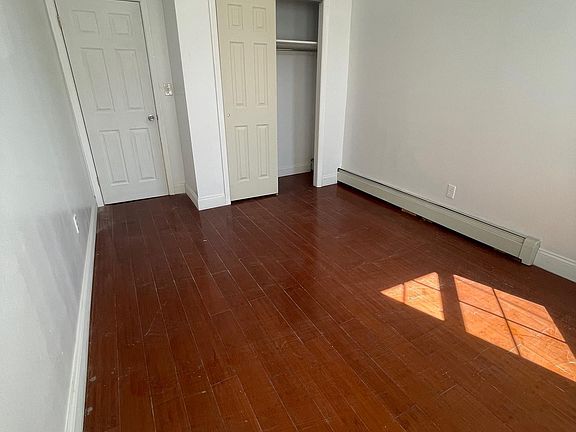 3rd image of 11311 103rd Ave Floor 2
