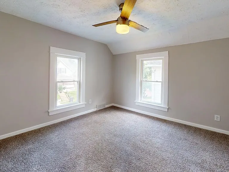 982 Collinwood Ave — Photo 11