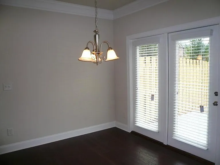 780 Duberry St — Photo 8