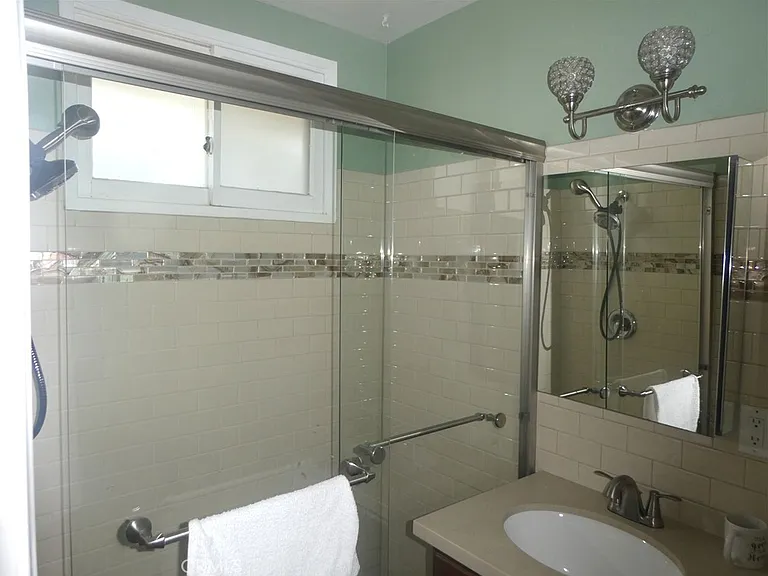 8208 Kentland Ave — Photo 9