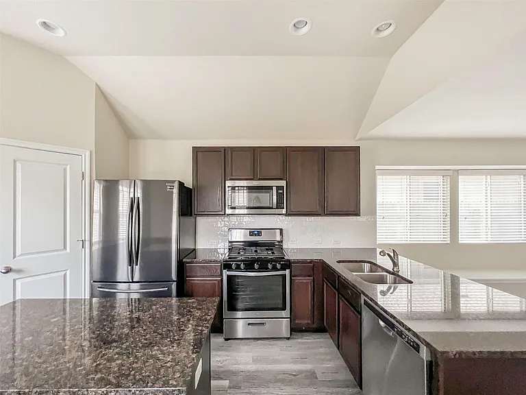 818 Silo St — Photo 11