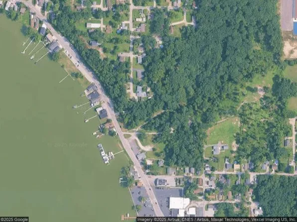 7302 Morse Ln, Cedar Lake, IN 46303