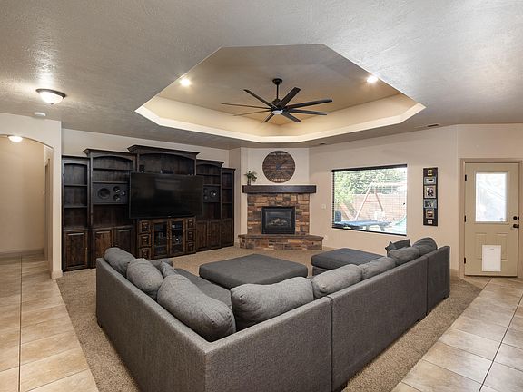 4th image of 480 W River Willow Ln