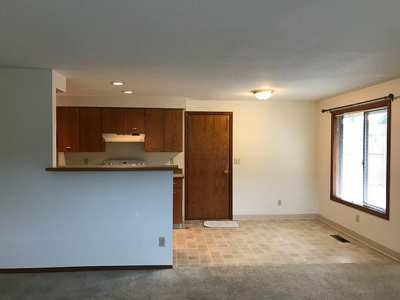 3rd image of 1416 NE 129th St