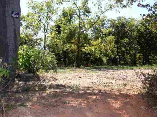 222 2nd Ave SE, Hickory, NC 28602