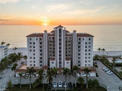 9577 Gulf Shore Dr APT 703, Naples, FL, 34108