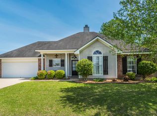 305 Deer Meadow Blvd, Broussard, LA 70518