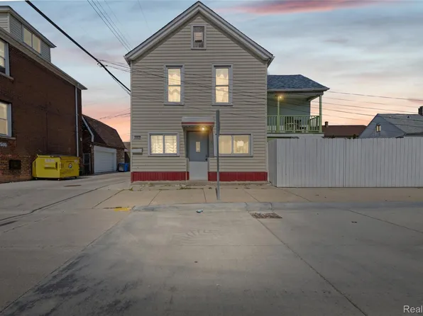 11410 Mackay St, Hamtramck, MI 48212
