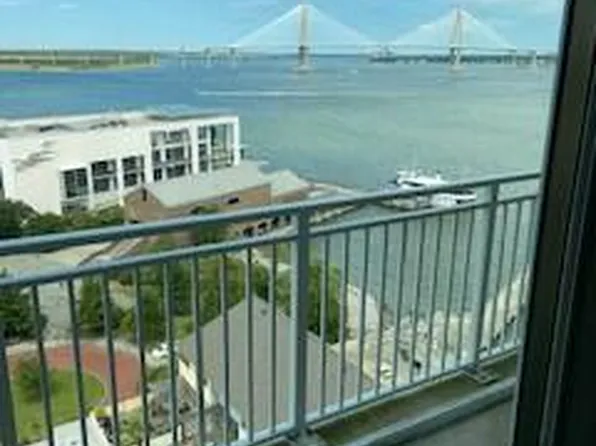 330 Concord St APT 15C, Charleston, SC 29401