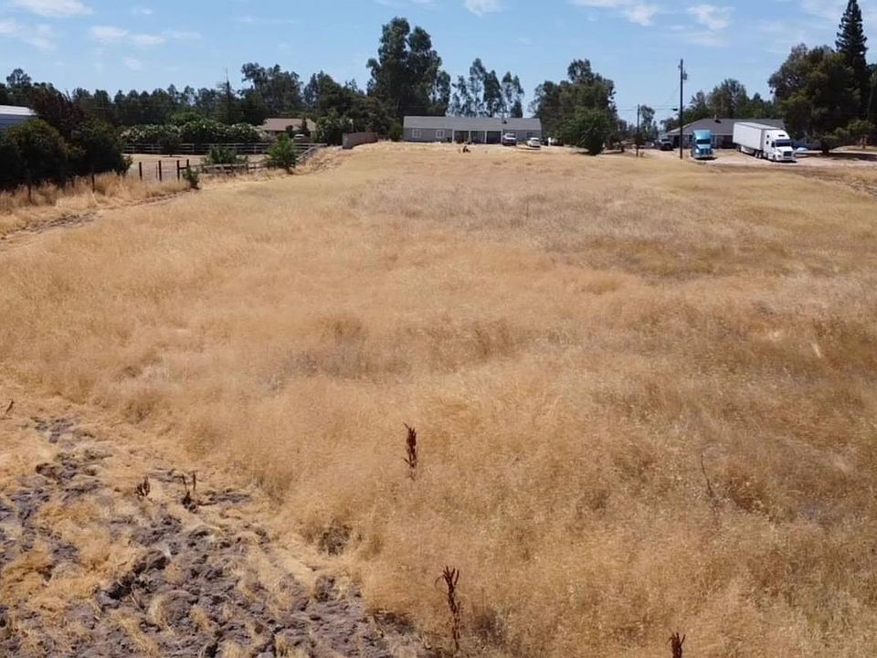 2nd image of Bonadelle Ave