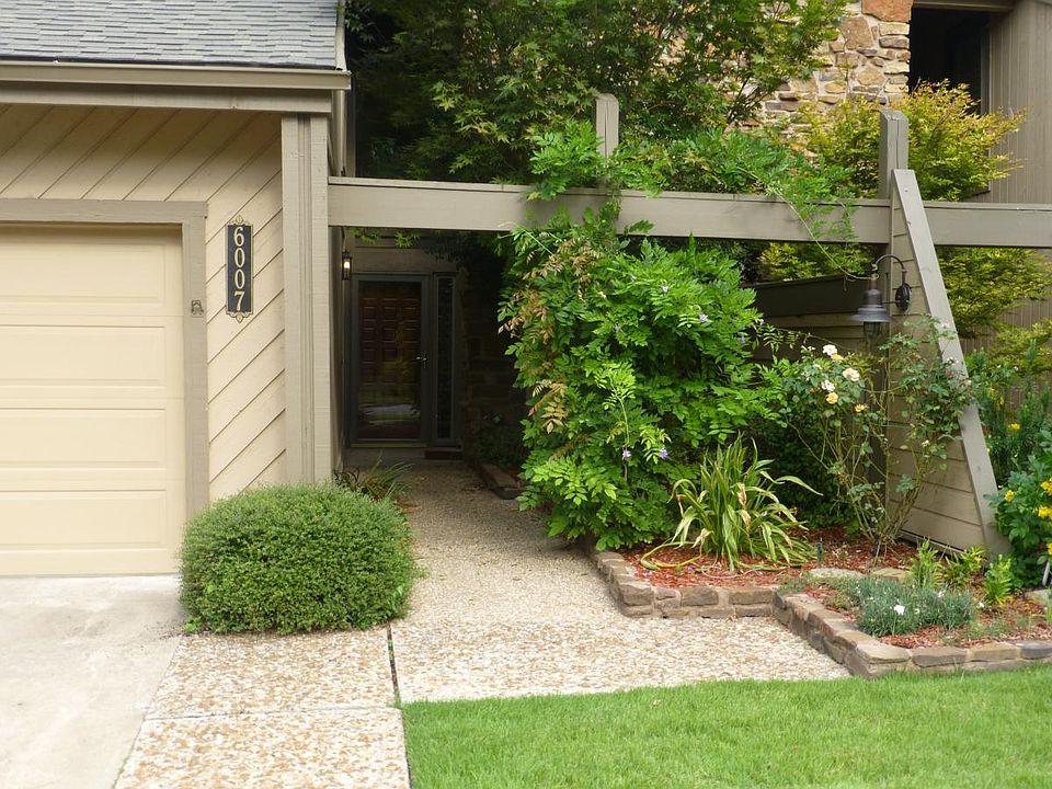 Beautiful outside entry