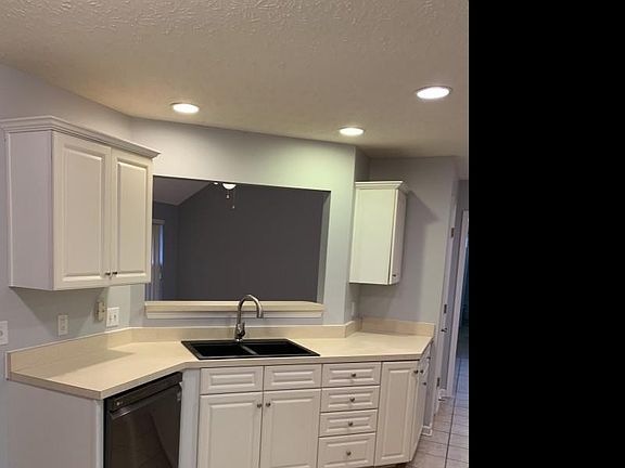 5th image of 3016 Harbor Lights Dr