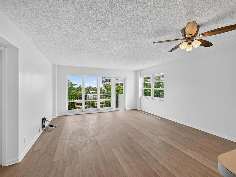 340 Sunset Dr #501 — Photo 7