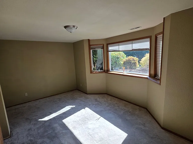 18322 149th Ave SE #B — Photo 2