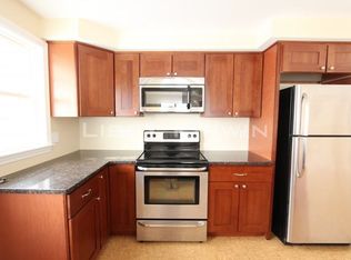 126 Park Ave #A, Portsmouth, RI 02871