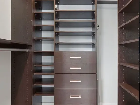 305 West 16th Street image 6 of 14